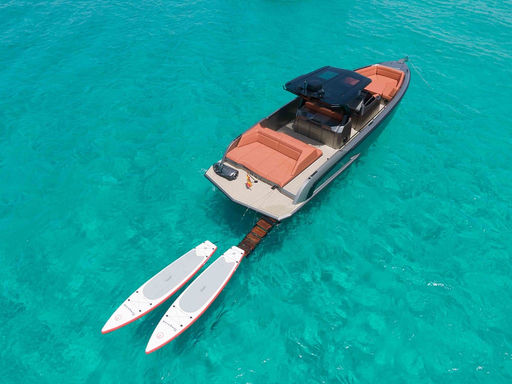 Vanquish VQ40 CAJA TRES Marina Ibiza_19