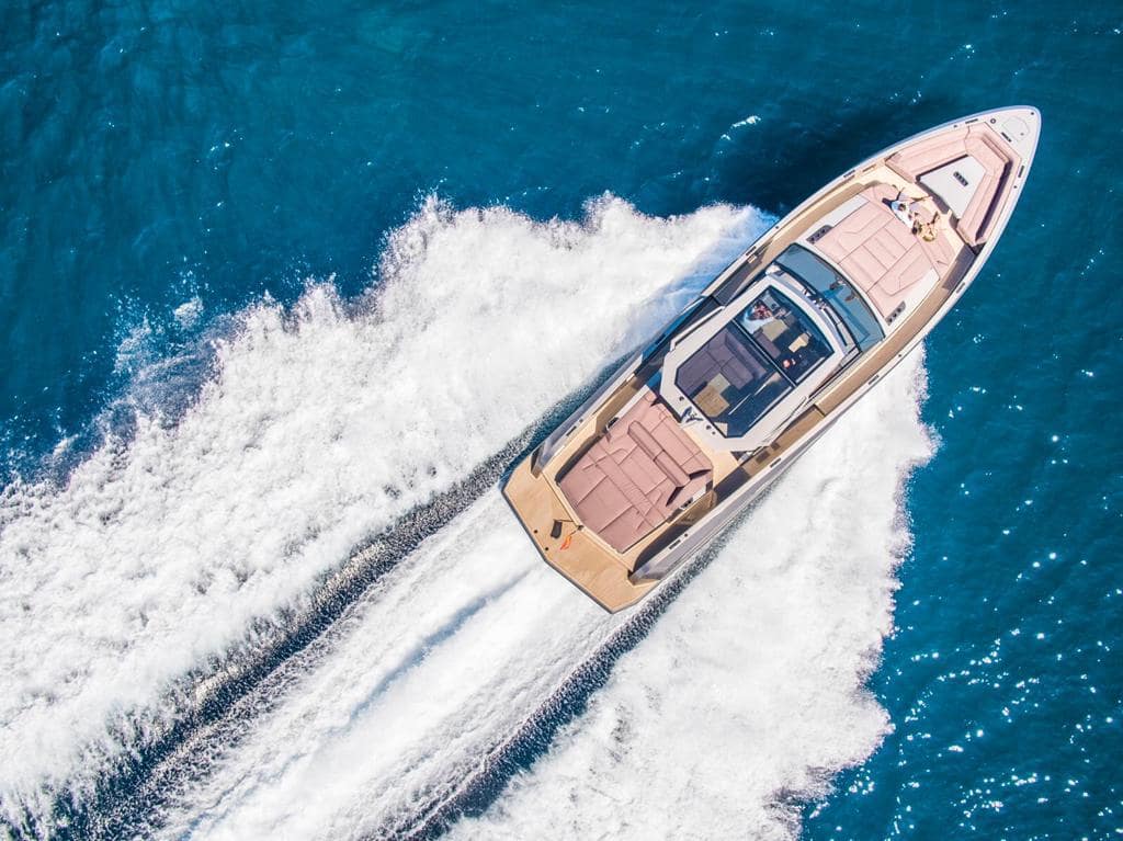 Vanquish VQ52 CASA ATLANTIS Marina Botafoch_4