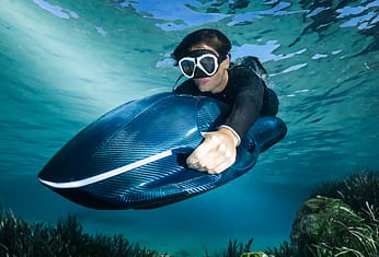 SeaNXT Carbon Blue Action_2