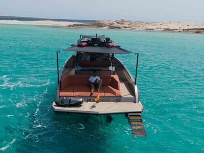 Vanquish VQ40 CAJA TRES Marina Ibiza_6