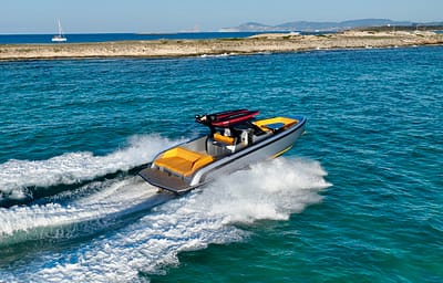 Vanquish-VQ40-NO-TOMORROW-Marina-Santa-Eulalia_13