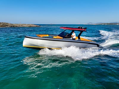 Vanquish-VQ40-NO-TOMORROW-Marina-Santa-Eulalia_16