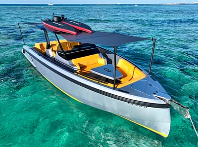 Vanquish-VQ40-NO-TOMORROW-Marina-Santa-Eulalia_2