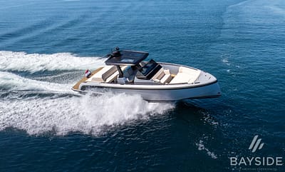 Yacht for sale Vanquish VQ40 white