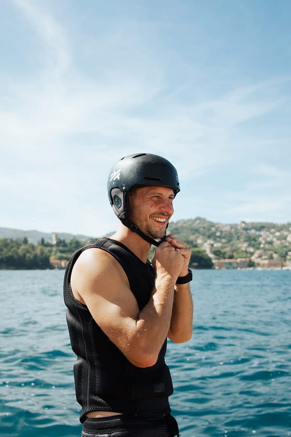 Watertoys Events BAYSIDE Watertoys Events BAYSIDE-Aerofoils-Try-and-Fly-2025-Portofino-Coast-Boy-Helmet-scaled BAYSIDE Yacht Charter