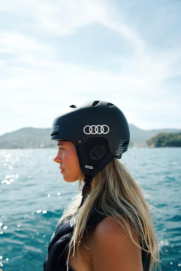 Watertoys Events BAYSIDE Watertoys Events BAYSIDE-Aerofoils-Try-and-Fly-2025-Portofino-Coast-Girl-Helmet-scaled BAYSIDE Yacht Charter